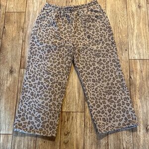 Comfrt Leopard Print Women's Wide Leg Pants